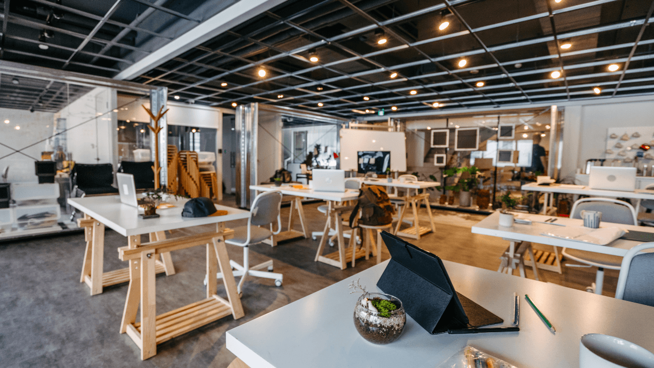 Low cost business setup in dubai Why Co-Working Spaces Are the Smart Choice to setup business in dubai